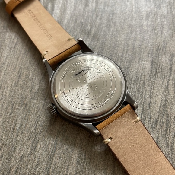 Timex Expedition Scout Watch with 2 Leather Bands - Picture 6 of 11